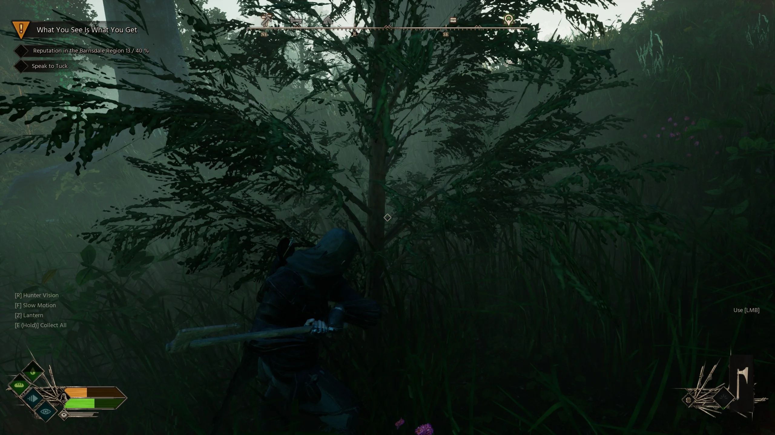 capture d'écran du jeu Robin Hood : Sherwood Builders. Dans une forêt dense, Robin des bois coupe du bois.